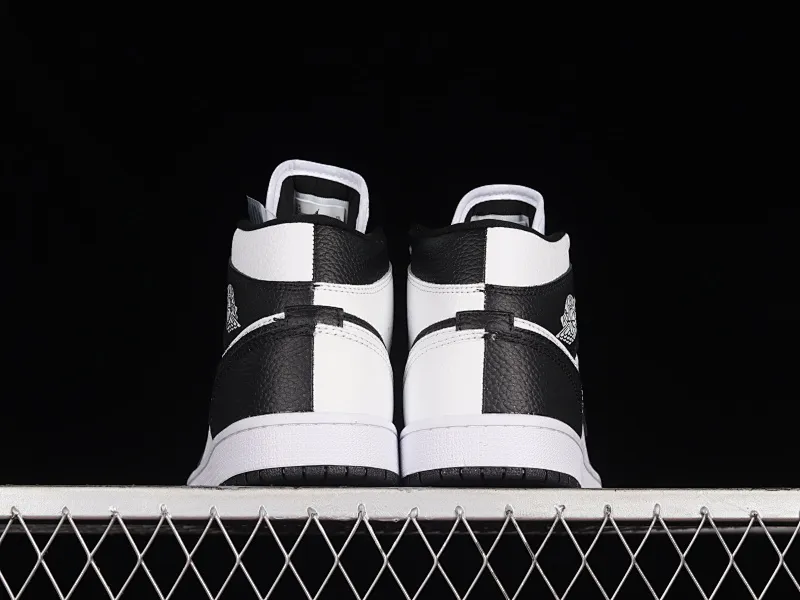 All Categories Air Jordan Jordan Series Basketball Shoes Air Jordan 1 Mid Air Jordan 1 Mid "Homage" AJ1 Joe 1 Black and White Panda China Basketball Shoes DR0501-101